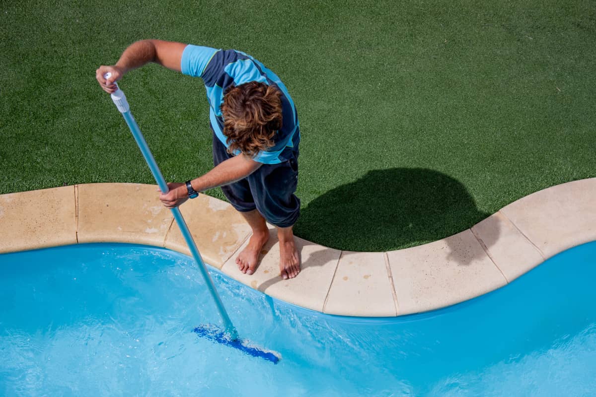 prepara tu piscina para el verano.